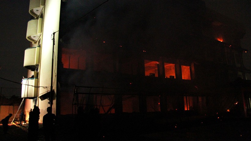 Gedung SMK Yadika 6 Bekasi Ludes Terbakar - Bagian 1