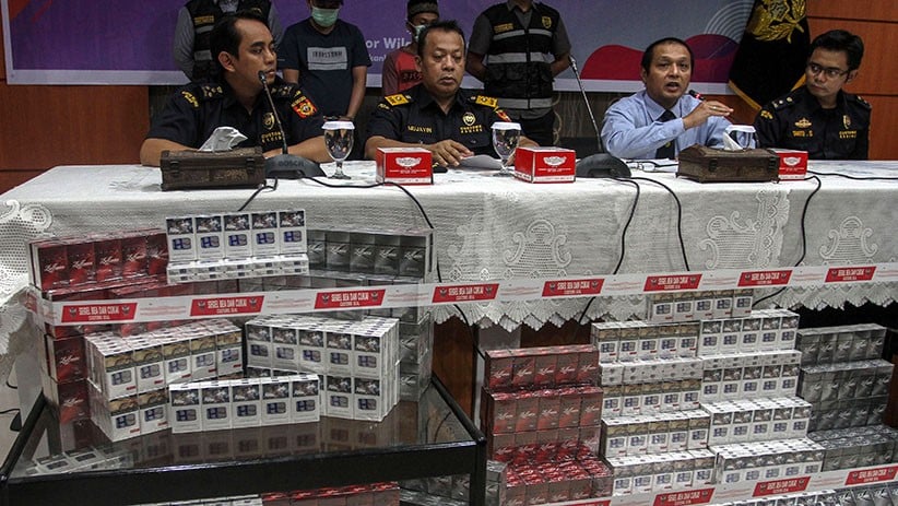 Bea Cukai Riau Sita 5 Juta Batang Rokok Ilegal Senilai Rp2,5 M - Bagian 1