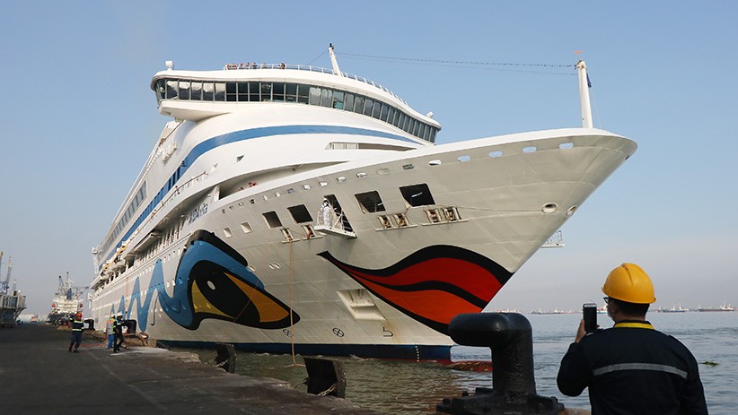 Melihat Kemegahan Kapal Pesiar MV Aidavita Berlabuh di Surabaya - Bagian 1