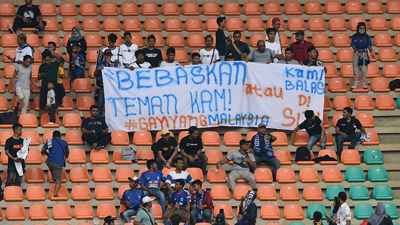 Aksi Tuntut Pembebasan Suporter Timnas Indonesia yang Ditahan Polisi Malaysia - Bagian 3