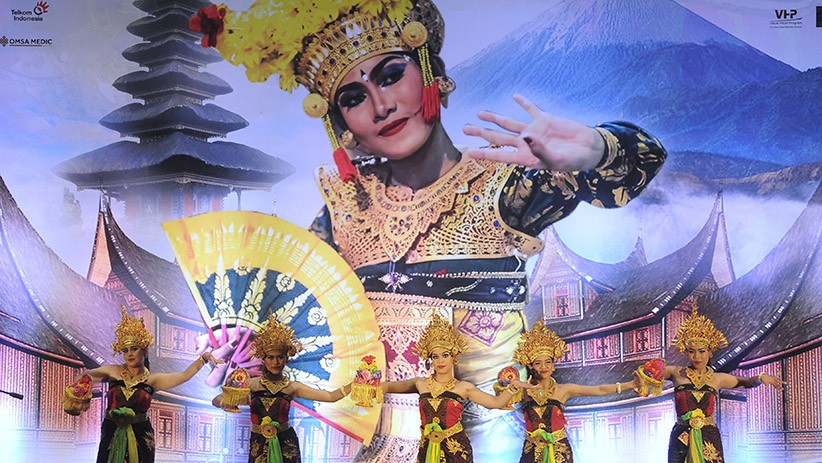 Wishnutama dan Angela Buka Indonesia Tourism Outlook 2020 di Bali - Bagian 2