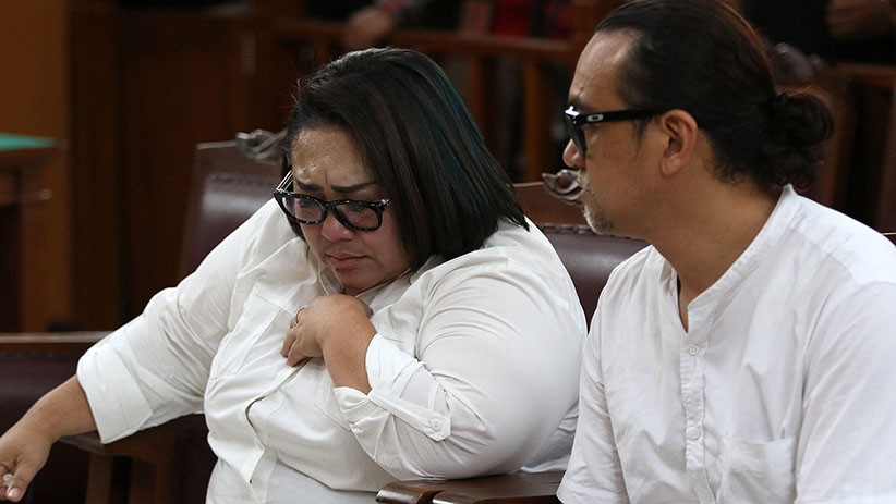 Divonis 1,5 Tahun Penjara, Nunung Srimulat Menangis - Bagian 2