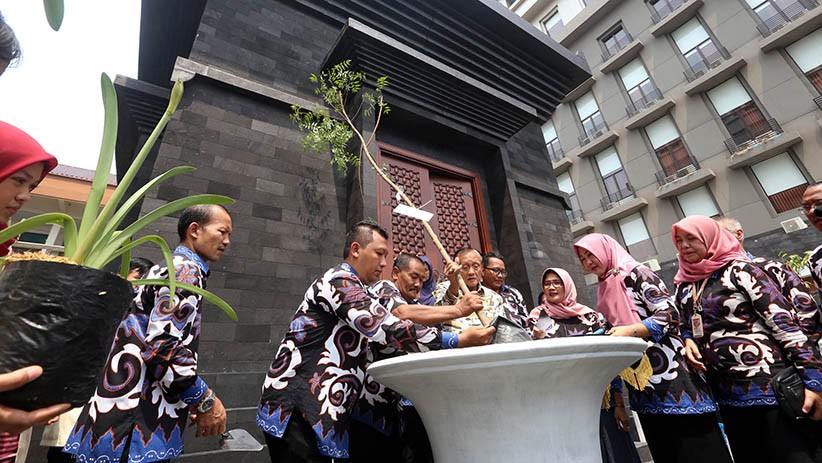 Peringatan Hari Menanam Pohon Nasional - Bagian 1