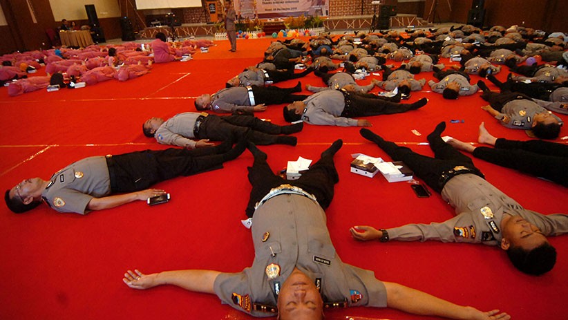 Begini Cara Polisi Ikuti Senam Otak dan Hati - Bagian 1