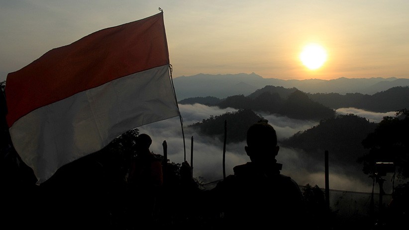 Melihat Keindahan Hamparan Awan dari Puncak Marano di Mamuju - Bagian 2