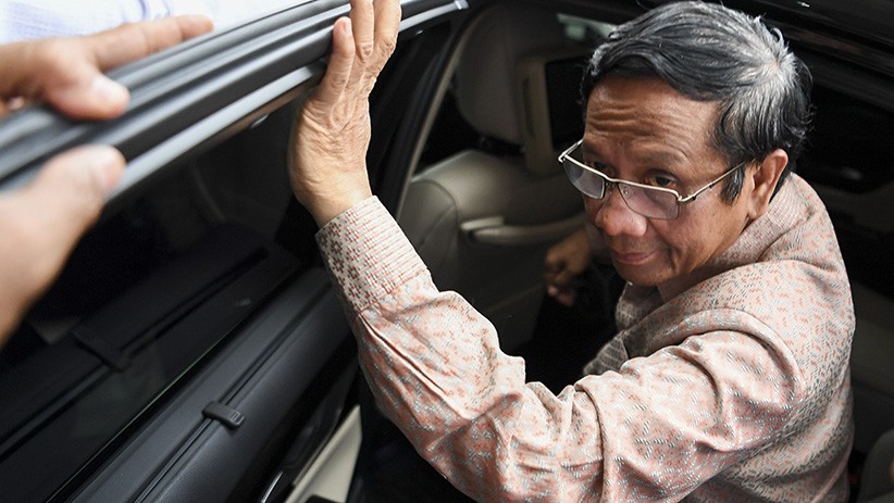 Mahfud MD Serahkan LHKPN ke KPK - Bagian 3