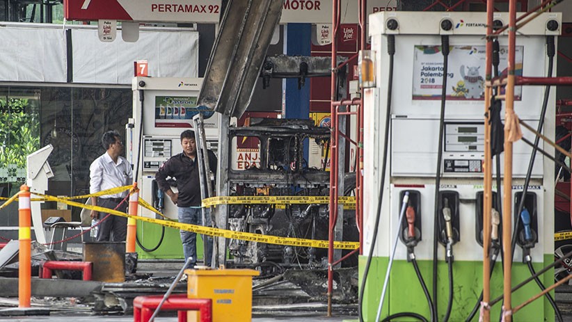 SPBU MT Haryono Dipasang Garis Polisi Pascakebakaran - Bagian 1