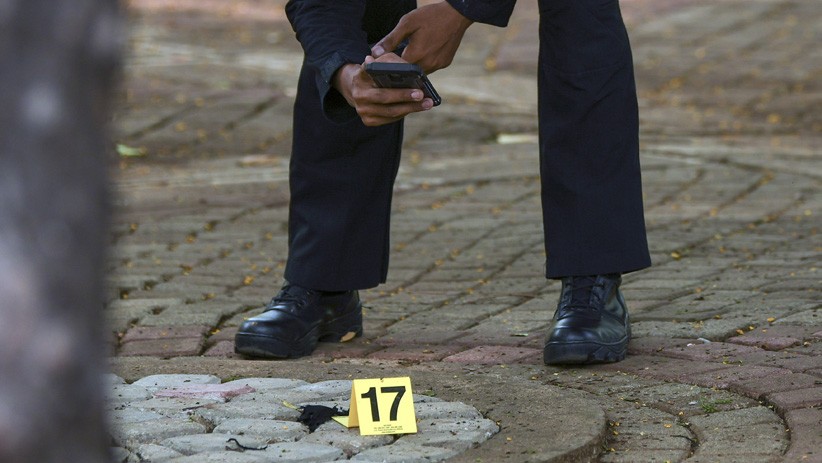 Tim Labfor Mabes Polri Kumpulan Barang Bukti Ledakan di Monas - Bagian 6