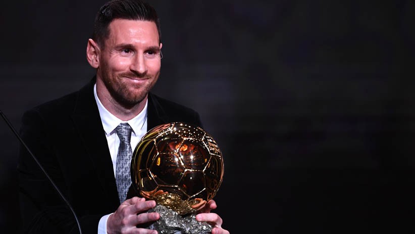 Foto-Foto Lionel Messi Raih Trofi Ballon d'Or ke-6 - Bagian 4