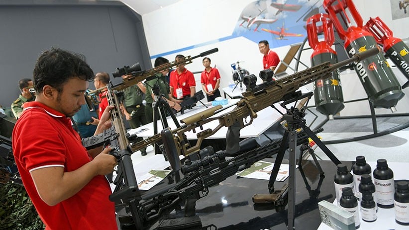 Gaya Menhan Prabowo Tinjau Pameran Industri Alat Pertahanan dan Keamanan - Bagian 4