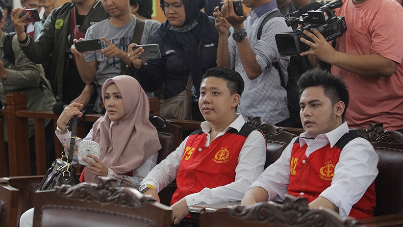 Trio Ikan Asin Jalani Sidang Perdana Kasus Pencemaran Nama Baik - Bagian 1
