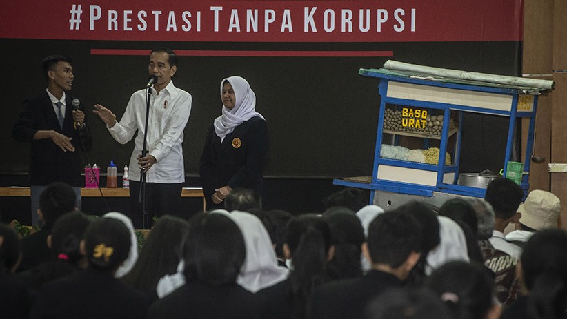 Gaya Tiga Menteri Tampil pada Drama Prestasi Tanpa Korupsi di SMKN 57 - Bagian 3