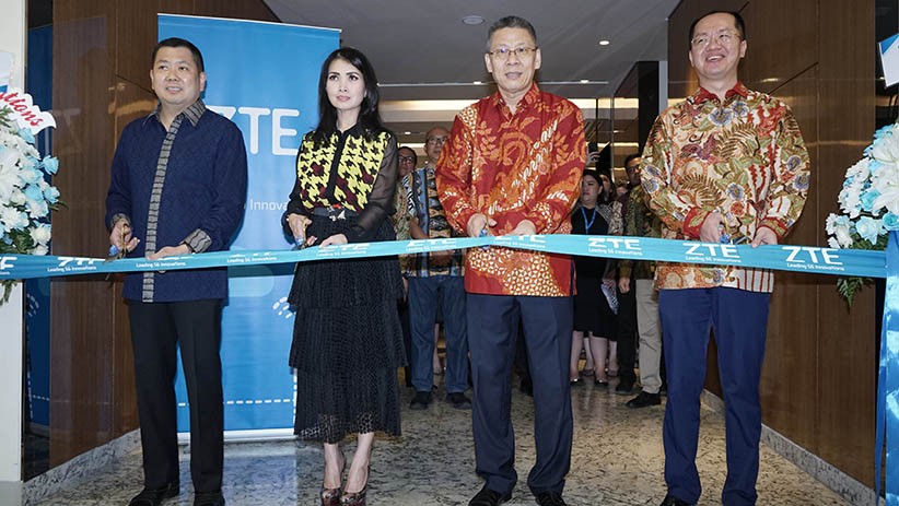 HT Buka Kantor Baru ZTE di Park Tower MNC Land - Bagian 1