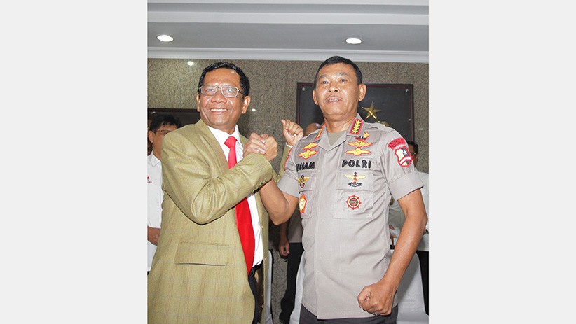 Menko Polhukam Bertemu Kapolri, Koordinasi Pengamanan Natal dan Tahun Baru - Bagian 3