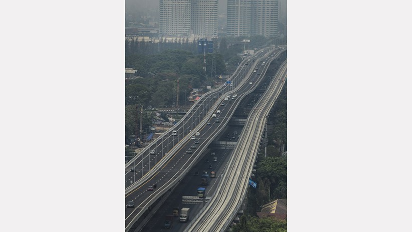 Penampakan Tol Layang Jakarta-Cikampek II Beroperasi, Lalu Lintas Lancar - Bagian 3