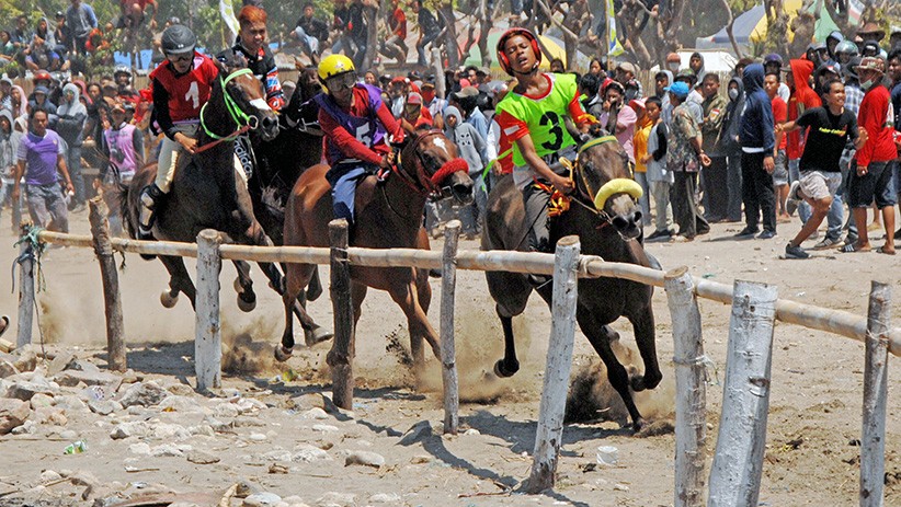 Melihat Serunya Pacuan Kuda Tradisional di Jeneponto - Bagian 3