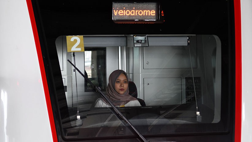 Waktu Operasional LRT Jakarta Ditambah saat Malam Tahun Baru 2020 - Bagian 2