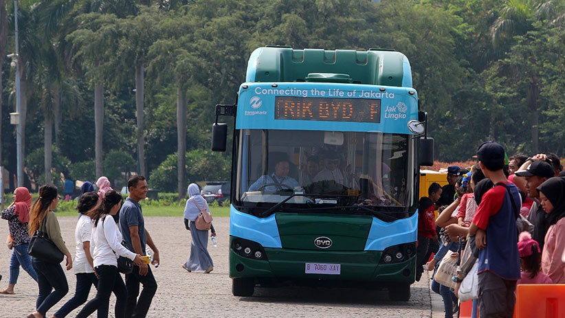 Mengisi Liburan dengan Menjajal Bus Listrik Gratis di Kawasan Monas - Bagian 4