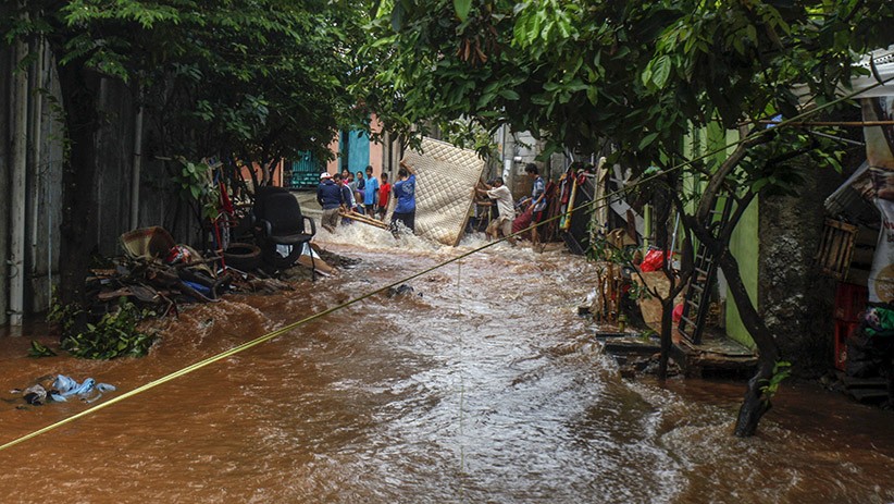 Perumahan Citayam Banjir akibat Tanggul Jebol, Satu Warga Meninggal Dunia - Bagian 2