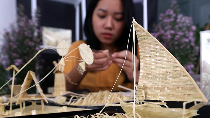 Kreatif, Mahasiswi Ini Buat Suvenir Permainan Tradisional Berbahan Ampas Tebu - Bagian 3