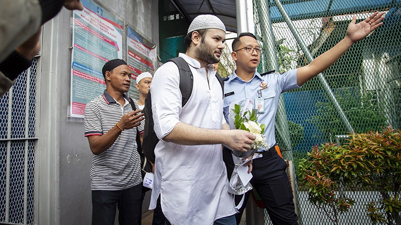 Ridho Rhoma Bebas dari Penjara Dua Bulan Lebih Cepat - Bagian 2