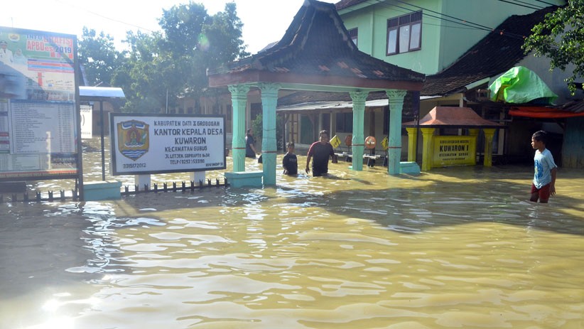 Hujan Deras Guyur Grobogan, Sekolah dan Rumah Sakit Terendam Banjir - Bagian 3