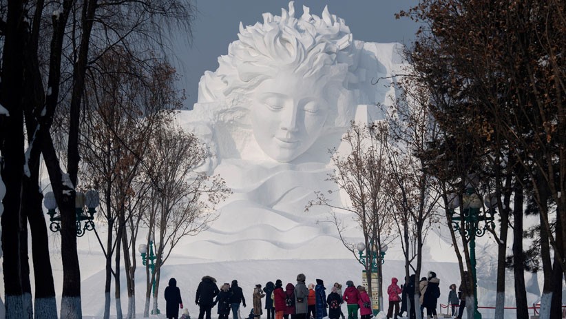 Warna-warni Kemegahan Festival Es Terbesar Dunia di China - Bagian 7