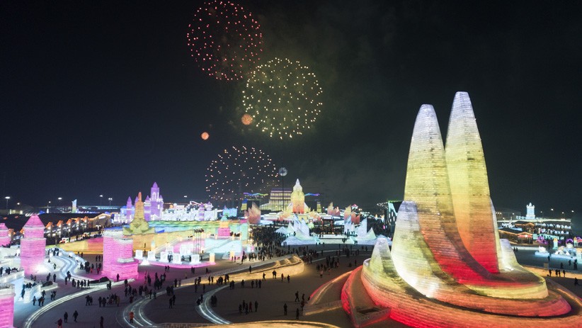 Warna-warni Kemegahan Festival Es Terbesar Dunia di China - Bagian 1