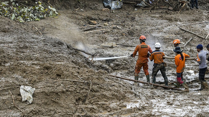 Pencarian Korban Banjir Bandang dan Longsor Sukajaya Diperpanjang Tiga Hari - Bagian 4