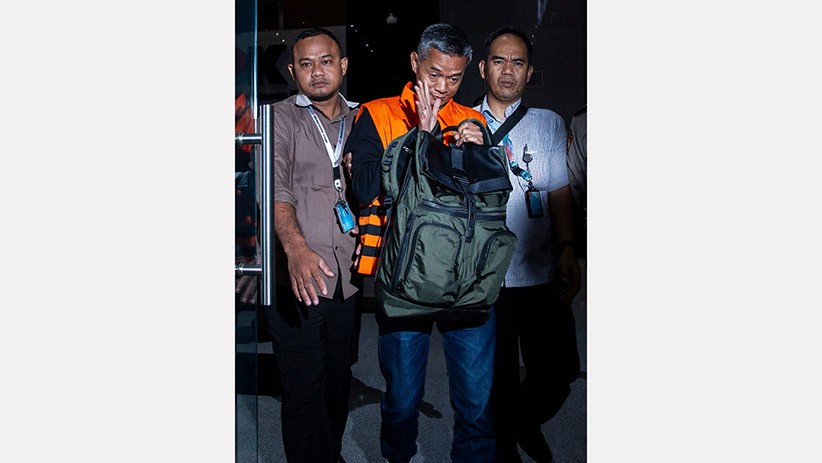 Tersangka Kasus Suap, Komisioner KPU Wahyu Setiawan Ditahan KPK - Bagian 3