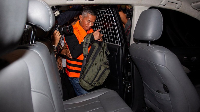 Tersangka Kasus Suap, Komisioner KPU Wahyu Setiawan Ditahan KPK - Bagian 1