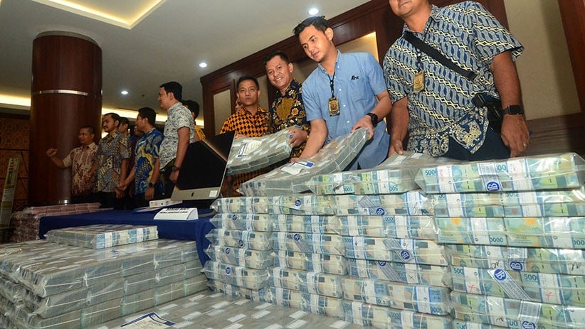 Ini Barang Bukti Uang Rp122,3 Miliar Hasil Investasi Bodong MeMiles - Bagian 4