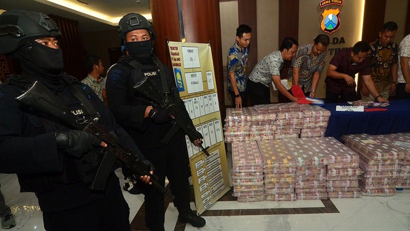 Ini Barang Bukti Uang Rp122,3 Miliar Hasil Investasi Bodong MeMiles - Bagian 5