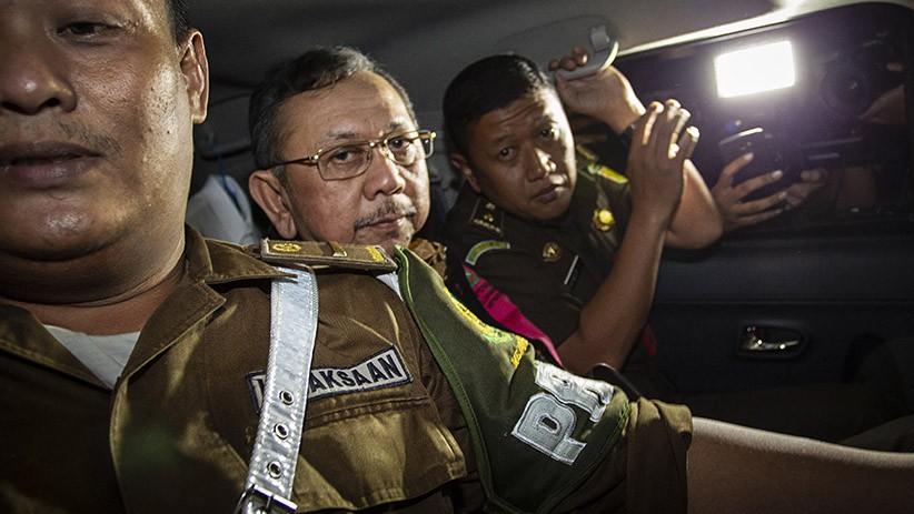 Momen Kejaksaan Agung Tahan Mantan Dirut Jiwasraya Hendrisman Rahim - Bagian 3