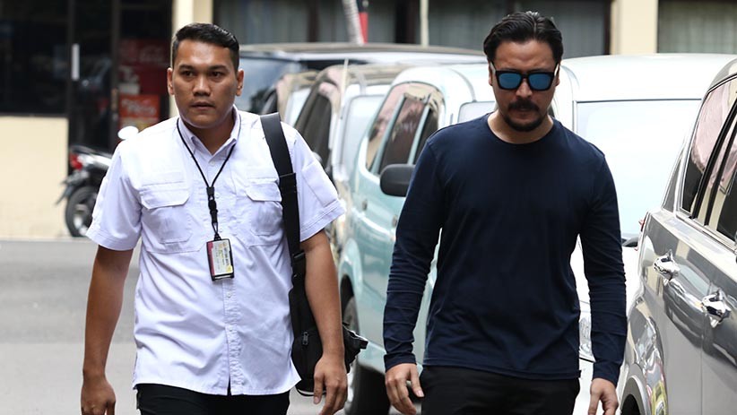 Polda Jatim Periksa Penyanyi Marcello Tahitoe Terkait Investasi Ilegal MeMiles - Bagian 2