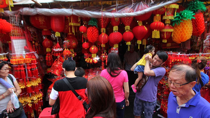 Kawasan Glodok Diwarnai Pernak-pernik Imlek - Bagian 4
