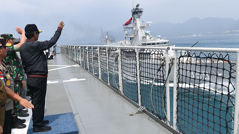 Menko Polhukam Mahfud MD Cek Alutista Operasi Siaga Tempur Laut Natuna - Bagian 1