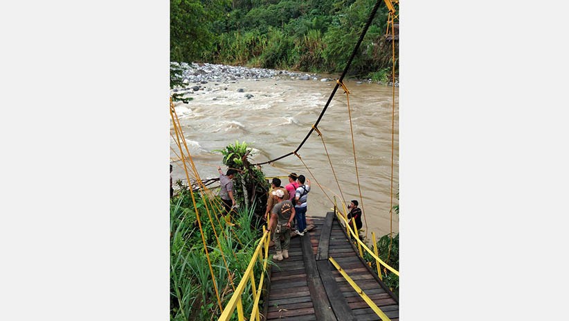 Foto-Foto Jembatan Putus di Bengkulu, 10 Orang Tewas - Bagian 3