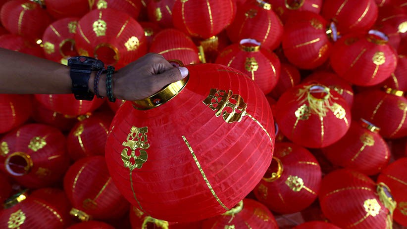 Jelang Imlek, Kelenteng Cokro Surabaya Dihiasi 160 Lampion - Bagian 5