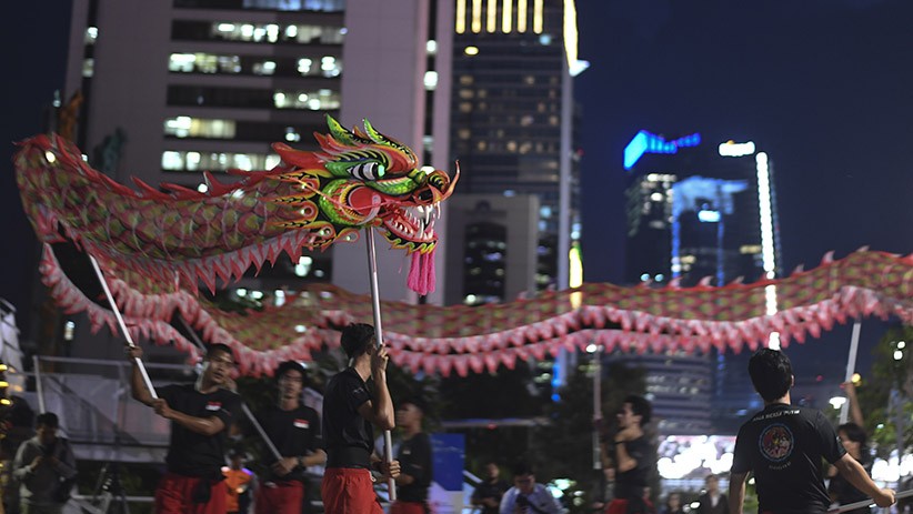 Atraksi Naga Sambut Tahun Baru Imlek di Bundaran HI - Bagian 3