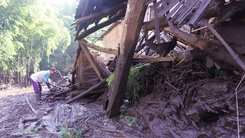 Begini Dampak Banjir Bandang Bondowoso, Ratusan Rumah Terendam Lumpur - Bagian 4
