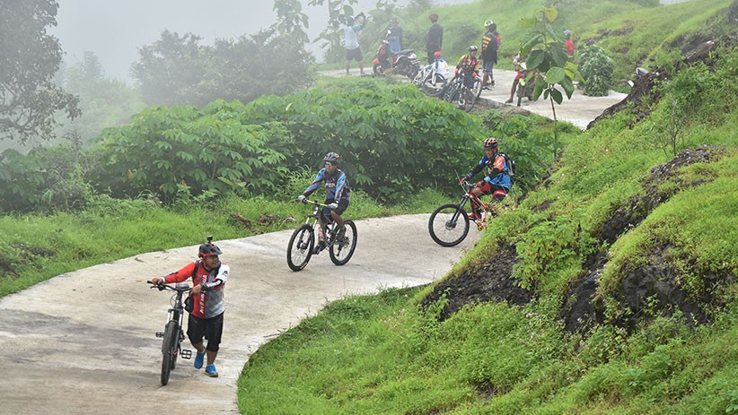 Serunya Gowes Bareng di Tanjakan Gunung Gajah Ponorogo - Bagian 2