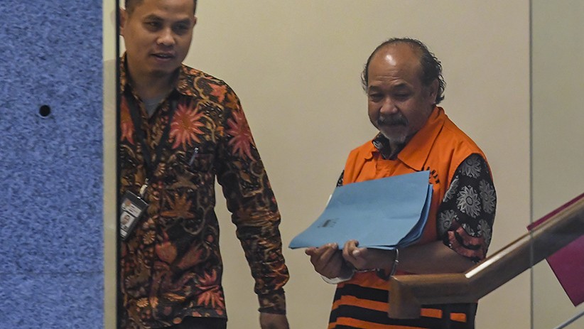 KPK Tahan Mantan Anggota DPRD Kota Bandung Kadar Slamet - Bagian 2