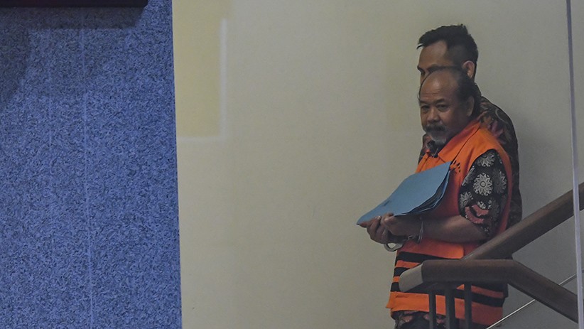 KPK Tahan Mantan Anggota DPRD Kota Bandung Kadar Slamet - Bagian 1