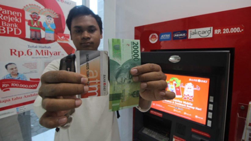 Penuhi Kebutuhan Nasabah Bank Dki Layani Penarikan Uang Rp20 000 Di Atm