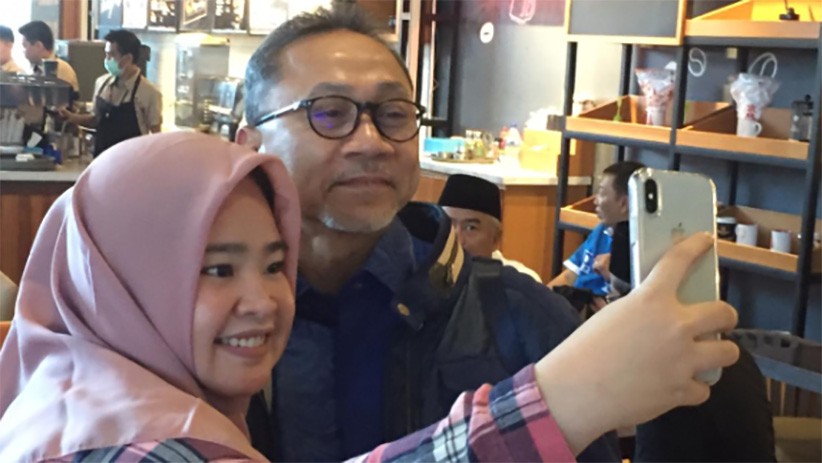 Zulkifli Hasan Sewa Pesawat Kawal 392 Voters Menuju Kongres PAN ke-V - Bagian 5