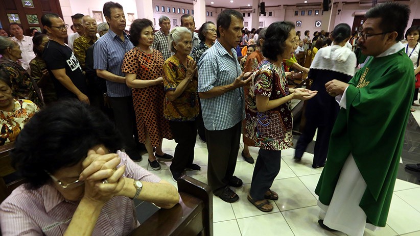 Misa Hari Orang Sakit Sedunia di Gereja Santa Maria Tak Bercela Surabaya - Bagian 5