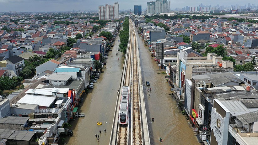 Penampakan dari Udara Banjir Kelapa Gading, Aktivitas Warga Lumpuh - Bagian 1