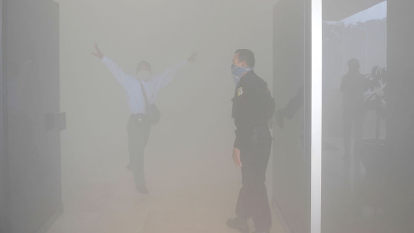 Penampakan Gedung Nusantara III DPR Tertutup Kepulan Asap - Bagian 4