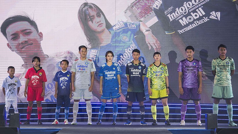 Ini Dia Pemain dan Kostum Tim Persib Bandung 2020 - Bagian 3